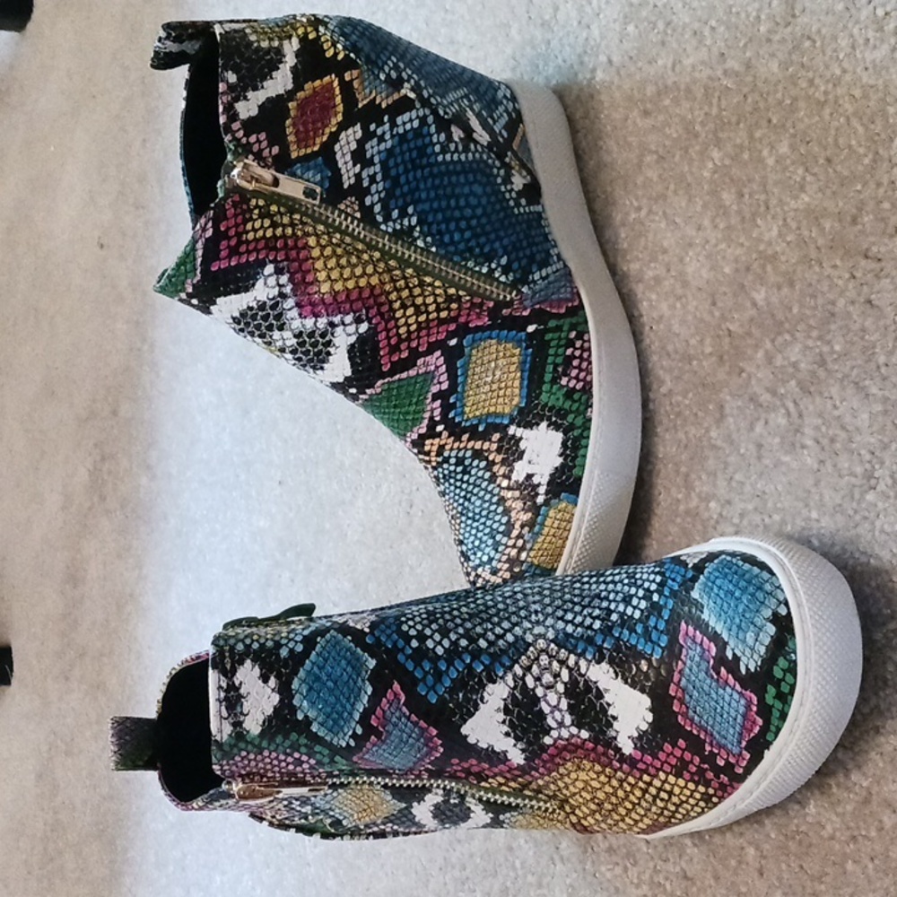 Multi-Colored Snake Print Hidden Wedge Sneakers Size 6.5